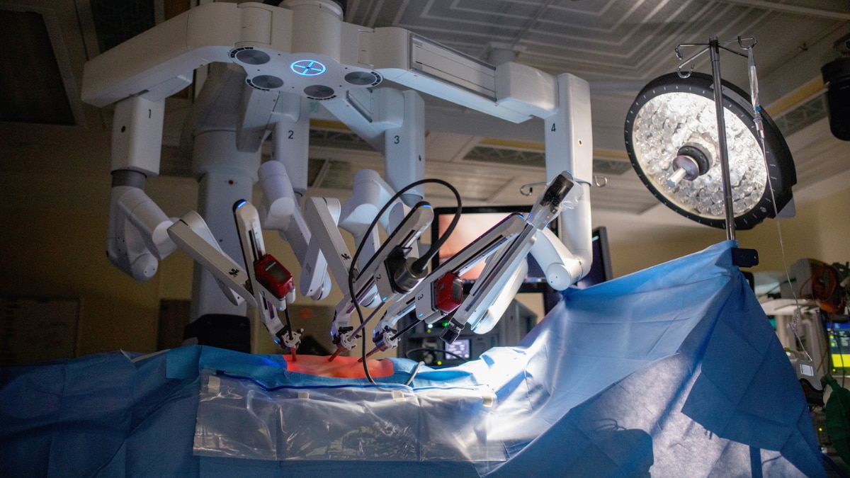 Robotic surgery Why are doctors favouring this new medical procedure